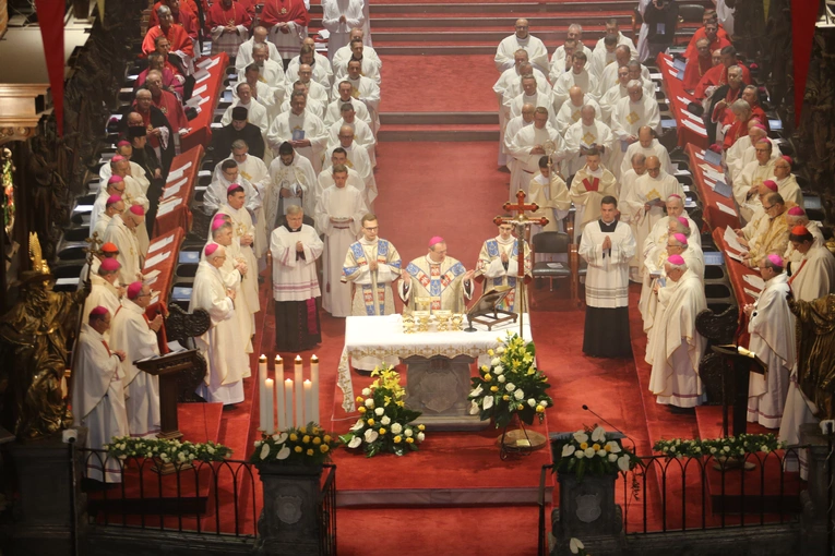 60. rocznica orędzia biskupów polskich do niemieckich - Msza święta
