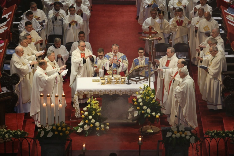 60. rocznica orędzia biskupów polskich do niemieckich - Msza święta