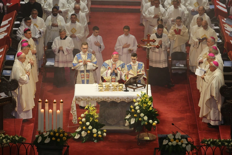 60. rocznica orędzia biskupów polskich do niemieckich - Msza święta