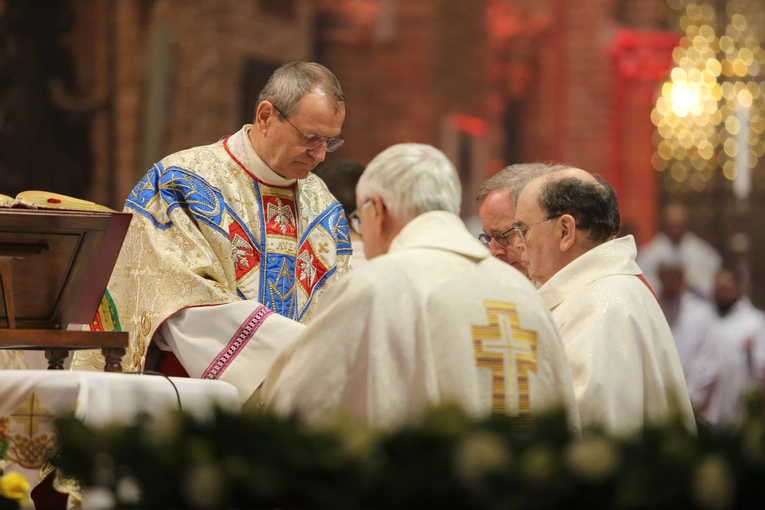 60. rocznica orędzia biskupów polskich do niemieckich - Msza święta