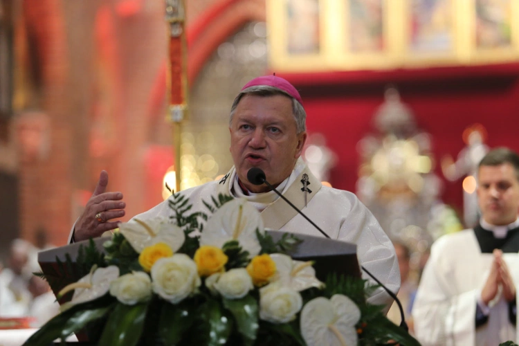 60. rocznica orędzia biskupów polskich do niemieckich - Msza święta