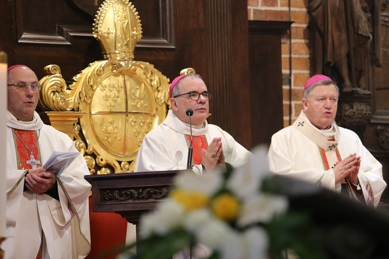 60. rocznica orędzia biskupów polskich do niemieckich - Msza święta