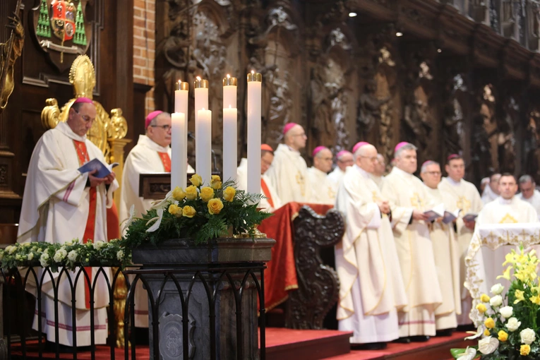 60. rocznica orędzia biskupów polskich do niemieckich - Msza święta