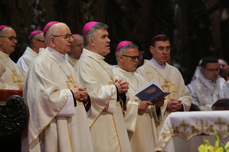 60. rocznica orędzia biskupów polskich do niemieckich - Msza święta