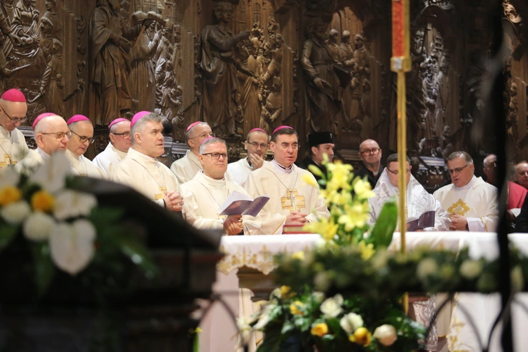 60. rocznica orędzia biskupów polskich do niemieckich - Msza święta