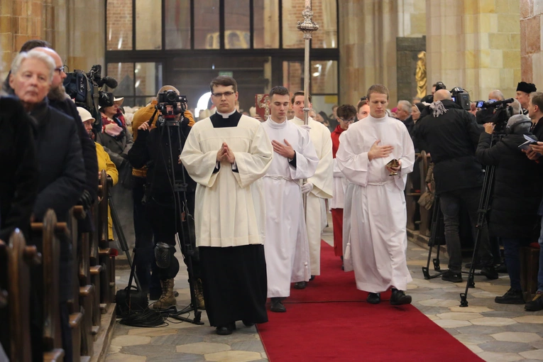 60. rocznica orędzia biskupów polskich do niemieckich - Msza święta