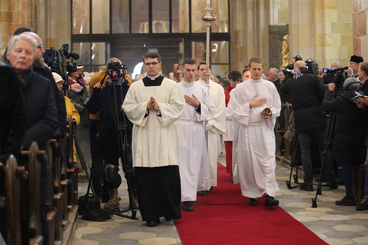 60. rocznica orędzia biskupów polskich do niemieckich - Msza święta