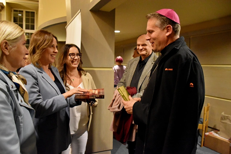 Spotkanie z Anną Golędzinowską