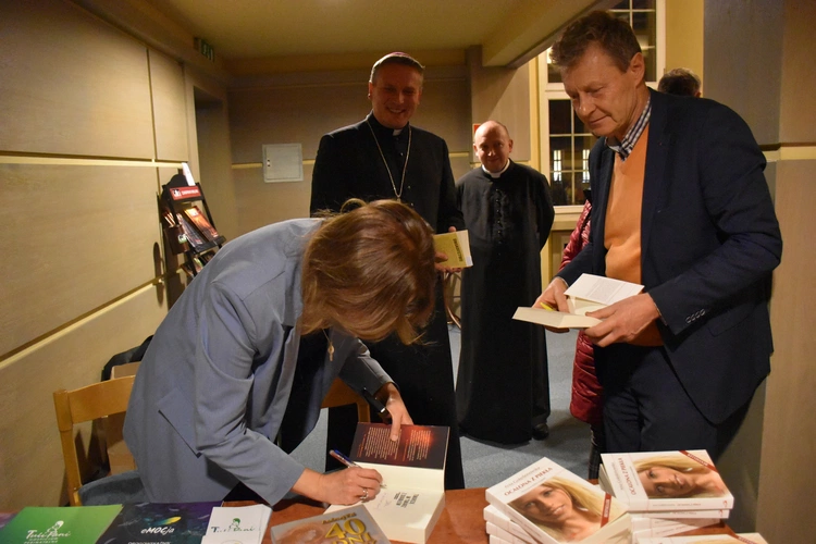 Spotkanie z Anną Golędzinowską