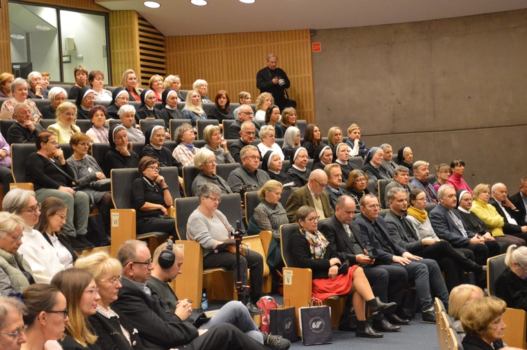 Konferencja z okazji 100-lecia Apostolstwa Chorych - dzień 1.
