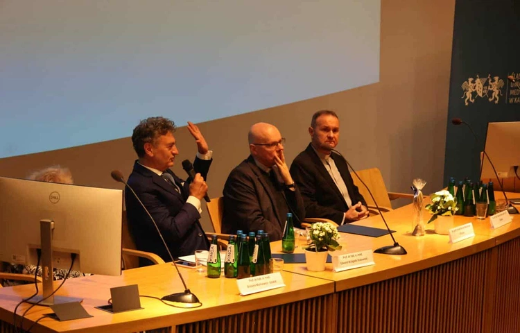 Transplantologia jako dar miłości. Prof. Wylęgała o medycynie, która przywraca życie