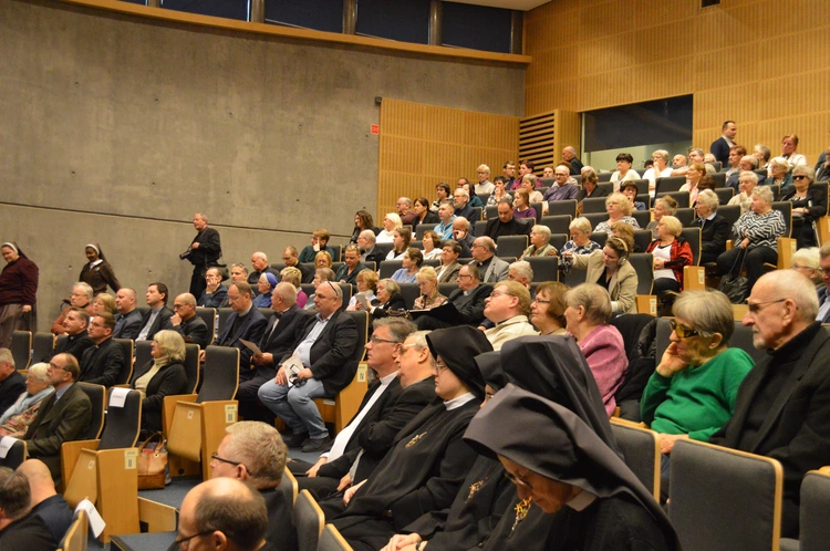 Konferencja z okazji 100-lecia Apostolstwa Chorych - dzień 2.