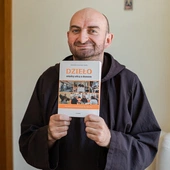 Dzieło na kartkach książki