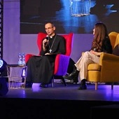 Wywiad, który przeprowadził... biskup. Odpowiadali młodzi katoliccy influencerzy