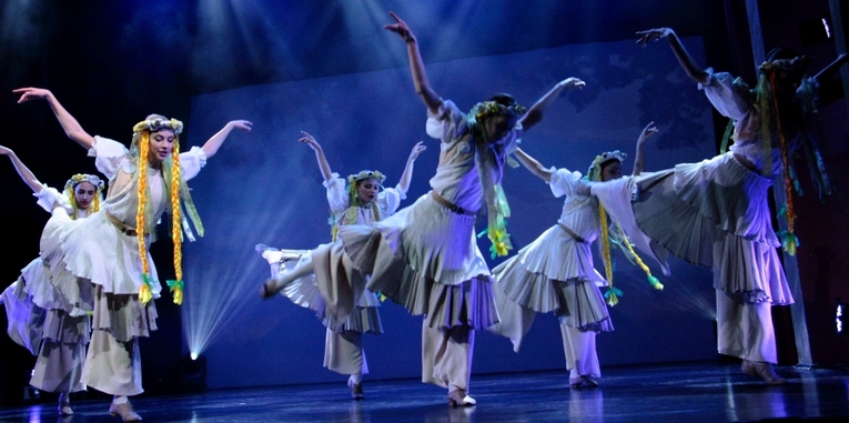 Widowisko "Polska w koronie"