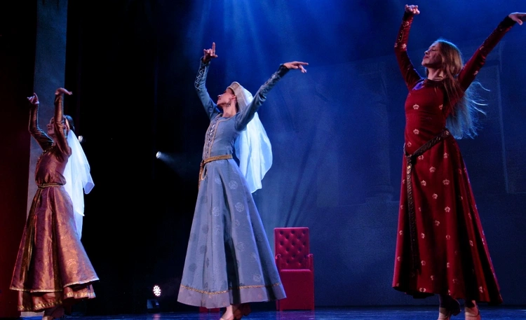 Widowisko "Polska w koronie"