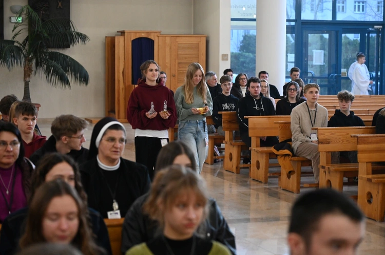 Msza św. z okazji Światowego Dnia Młodzieży