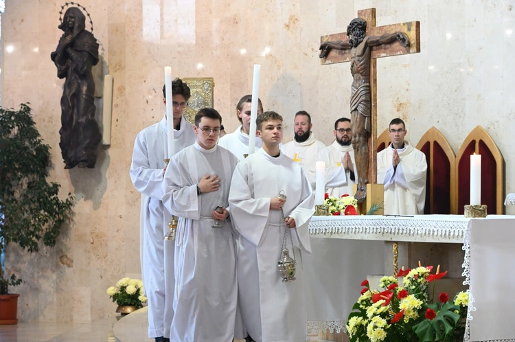 Msza św. z okazji Światowego Dnia Młodzieży