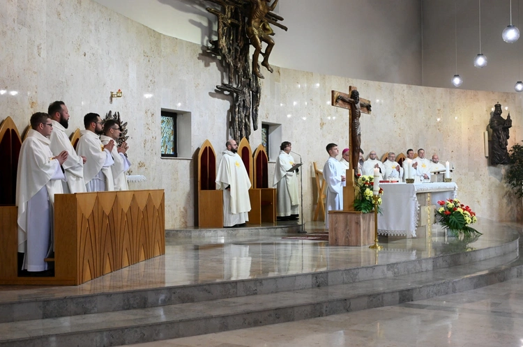 Msza św. z okazji Światowego Dnia Młodzieży