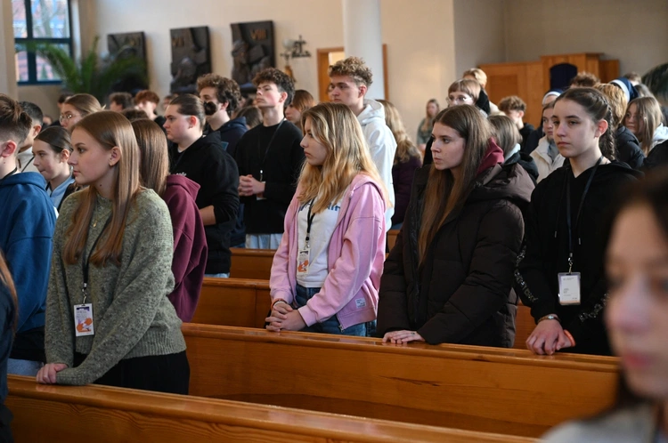 Msza św. z okazji Światowego Dnia Młodzieży