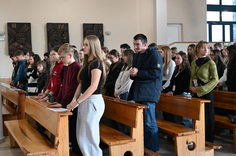 Msza św. z okazji Światowego Dnia Młodzieży