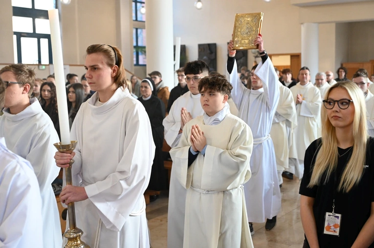 Msza św. z okazji Światowego Dnia Młodzieży