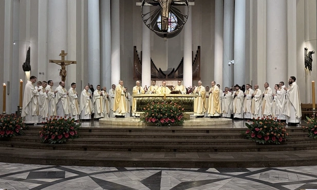 Podczas uroczystej Mszyw  katowickiej katedrze