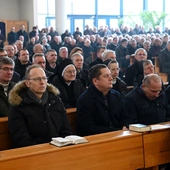 Zanoszą Komunię św. chorym w ich domach