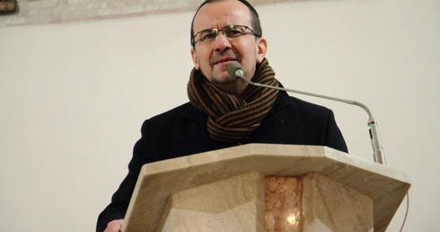 Kulom się nie kłaniał, Bogu nie ufał. Dziś mówi: "On uratował mi życie"