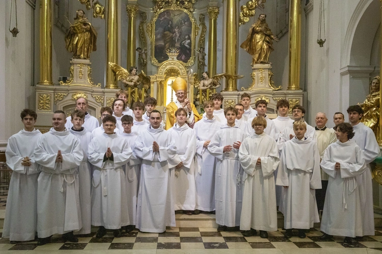 Nowi lektorzy w archidiecezji warszawskiej