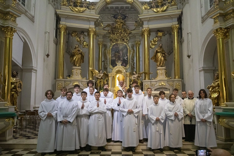 Nowi lektorzy w archidiecezji warszawskiej