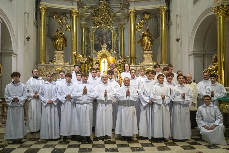 Nowi lektorzy w archidiecezji warszawskiej