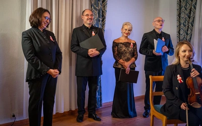 Koncert patriotyczno-zaduszkowy w radomskim skansenie