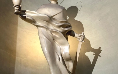 Figura  św. Barbary w archikatedrze Chrystusa Króla w Katowicach.