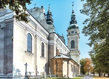 Parafia pw. Wniebowzięcia NMP jest najstarszą placówką, która powstała w Tarnobrzegu.