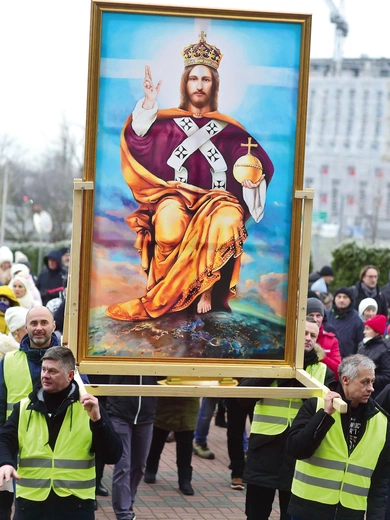 Eucharystię poprzedziła  uroczysta procesja.