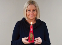 Postawmy świece na wigilijnym stole. To okazja, żeby pomóc najmłodszym, i to w bardzo konkretny sposób.