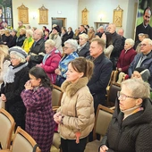 Modlitwa wolontariuszy i rodzin, których członkowie  już odeszli. 