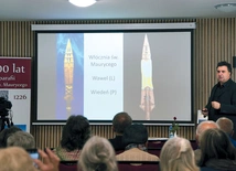 Historyk z Uniwersytetu Wrocławskiego w parafialnym Centrum  Formacji  przy  ul. Traugutta mówił o wrocławskim średniowieczu i początkach tutejszego kościoła.