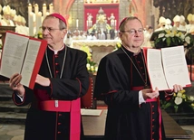 Podpisanie wspólnego oświadczenia hierarchów odbyło się po Mszy św. i było najbardziej wzruszającym momentem obchodów.