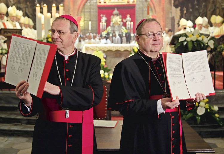 Podpisanie wspólnego oświadczenia hierarchów odbyło się po Mszy św. i było najbardziej wzruszającym momentem obchodów.
