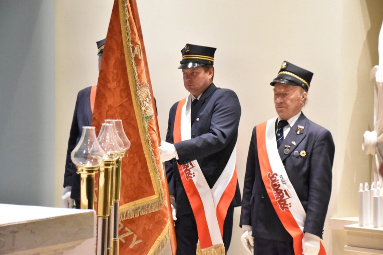 Tam łączą się wszystkie tory ludzkiego życia - odpust w kaplicy na dworcu