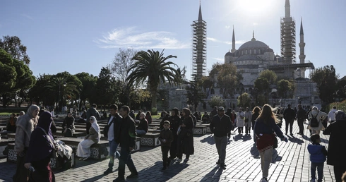 Papież rusza w czwartek w pierwszą zagraniczną podróż: do Turcji i Libanu