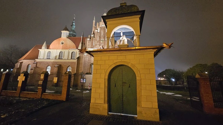 Poświęcenie figury Chrystusa upadającego pod krzyżem u radomskich bernardynów