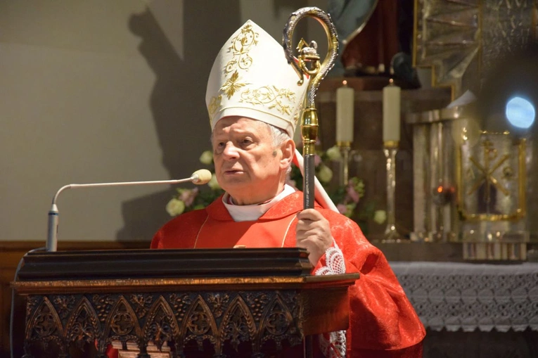 Poświęcenie figury Chrystusa upadającego pod krzyżem u radomskich bernardynów