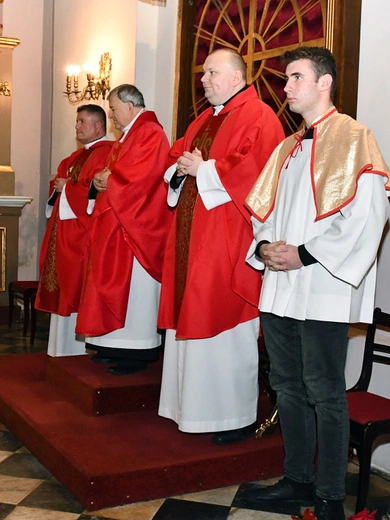 Msza św. w intencji proboscza parafii w Piątku