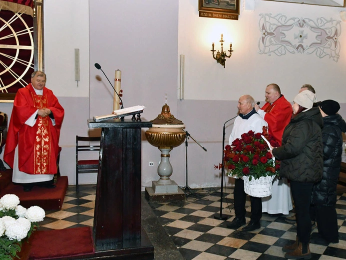 Msza św. w intencji proboscza parafii w Piątku