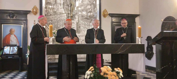 Kard. Grzegorz Ryś nowym metropolitą krakowskim. Abp Marek Jędraszewski przechodzi na emeryturę