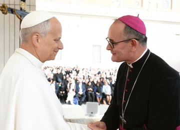 Papieskie pozdrowienie dla uczestników spektaklu "Katedra"