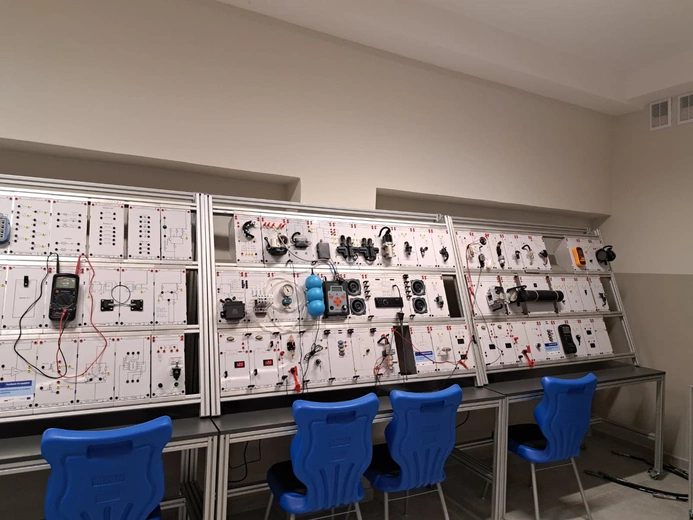 Katowice. Zespół Szkół nr 7 z najnowocześniejszymi pracowniami w regionie dzięki unijnemu dofinansowaniu